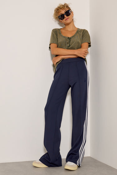 #couleur_navy
