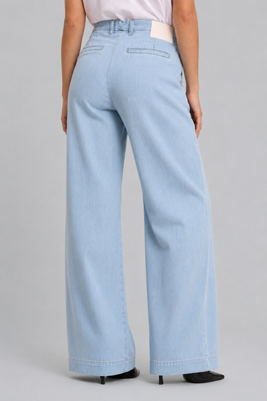 Leika Large Jeans