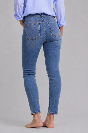Jennifer Slim Jeans