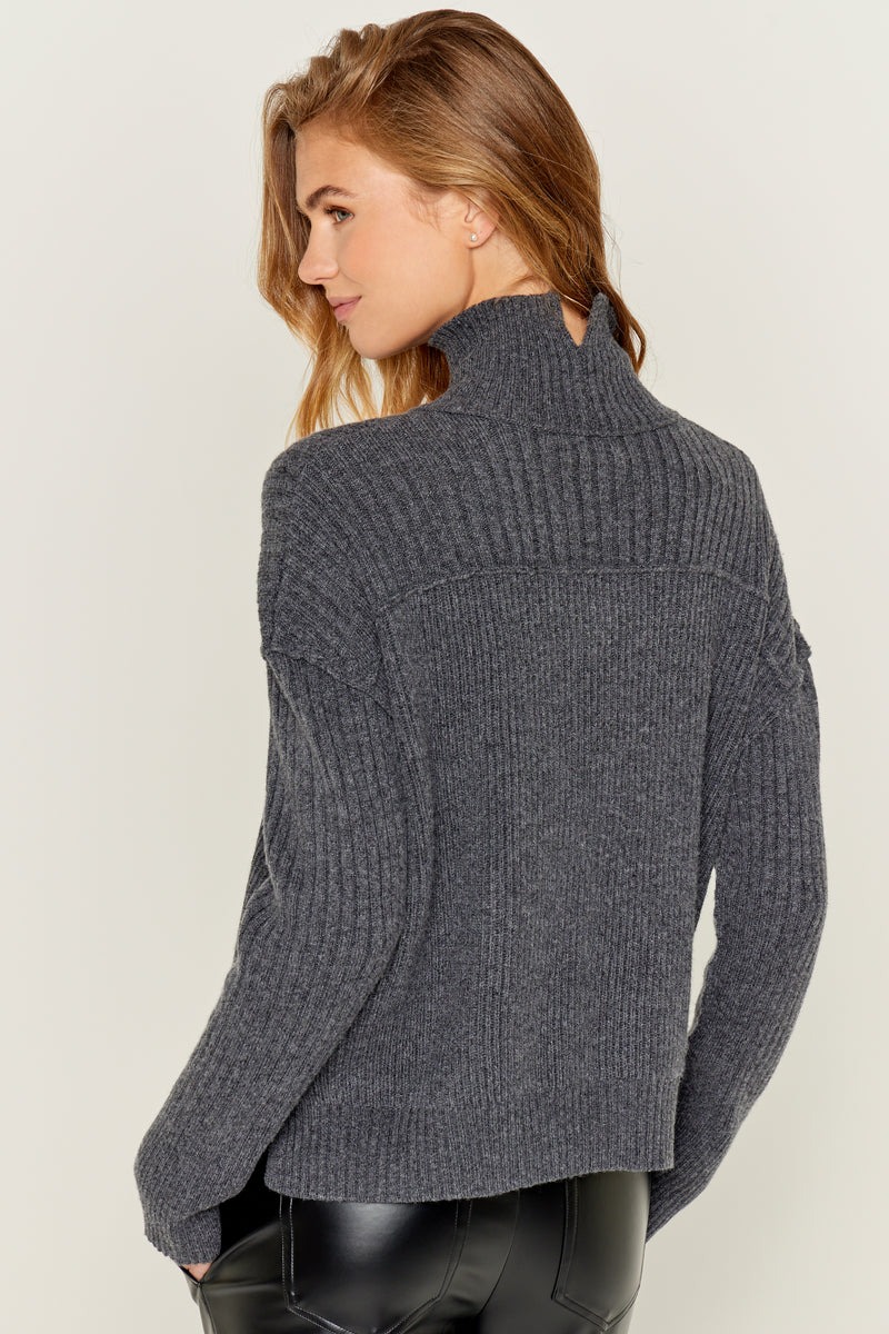 STAR SWEATER - GRAY